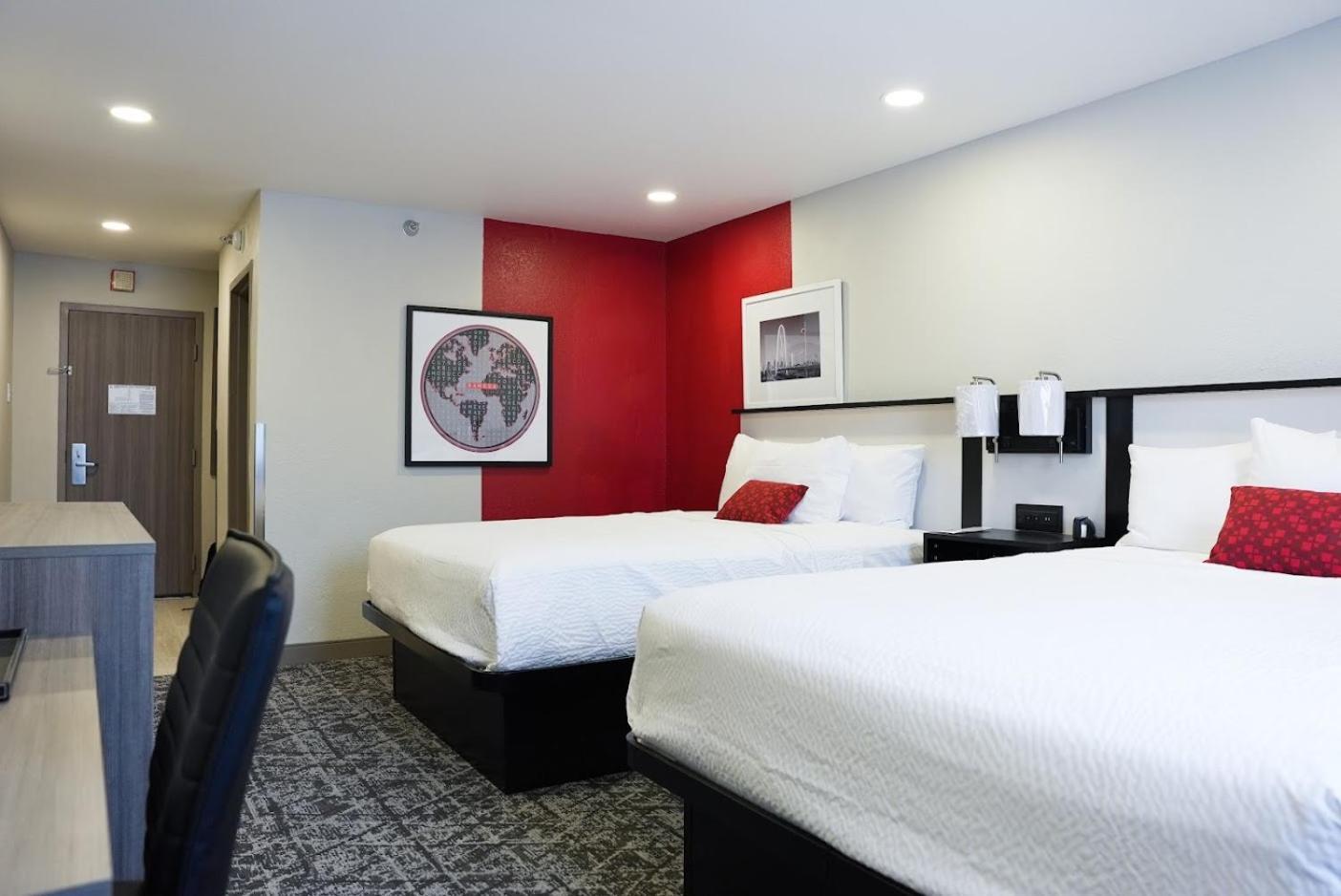 Hotel Ramada By Wyndham Dfw Airport Irving Exterior foto